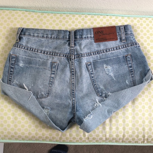 One teaspoon bandits shorts - Picture 3 of 6